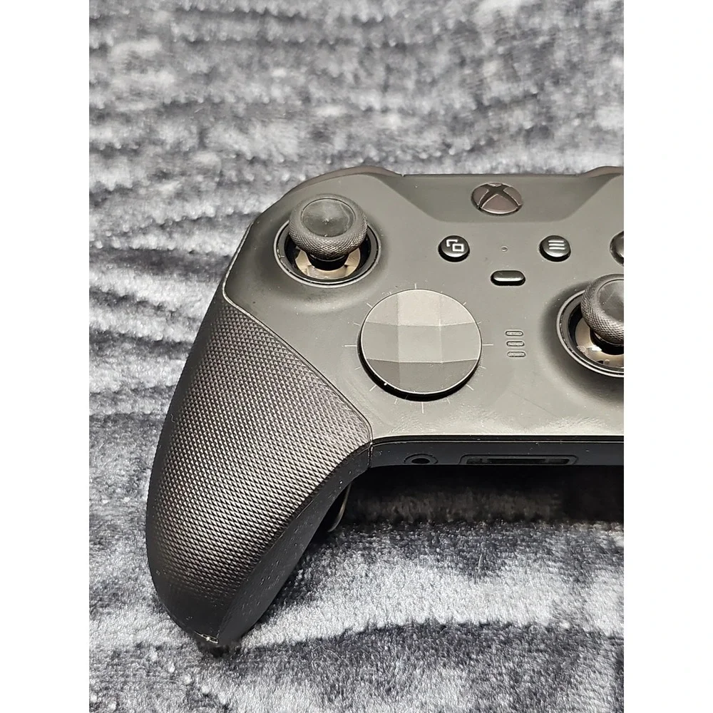Xbox One Elite Series 2 Wireless Controller - Black (Controller & Accessory Kit)